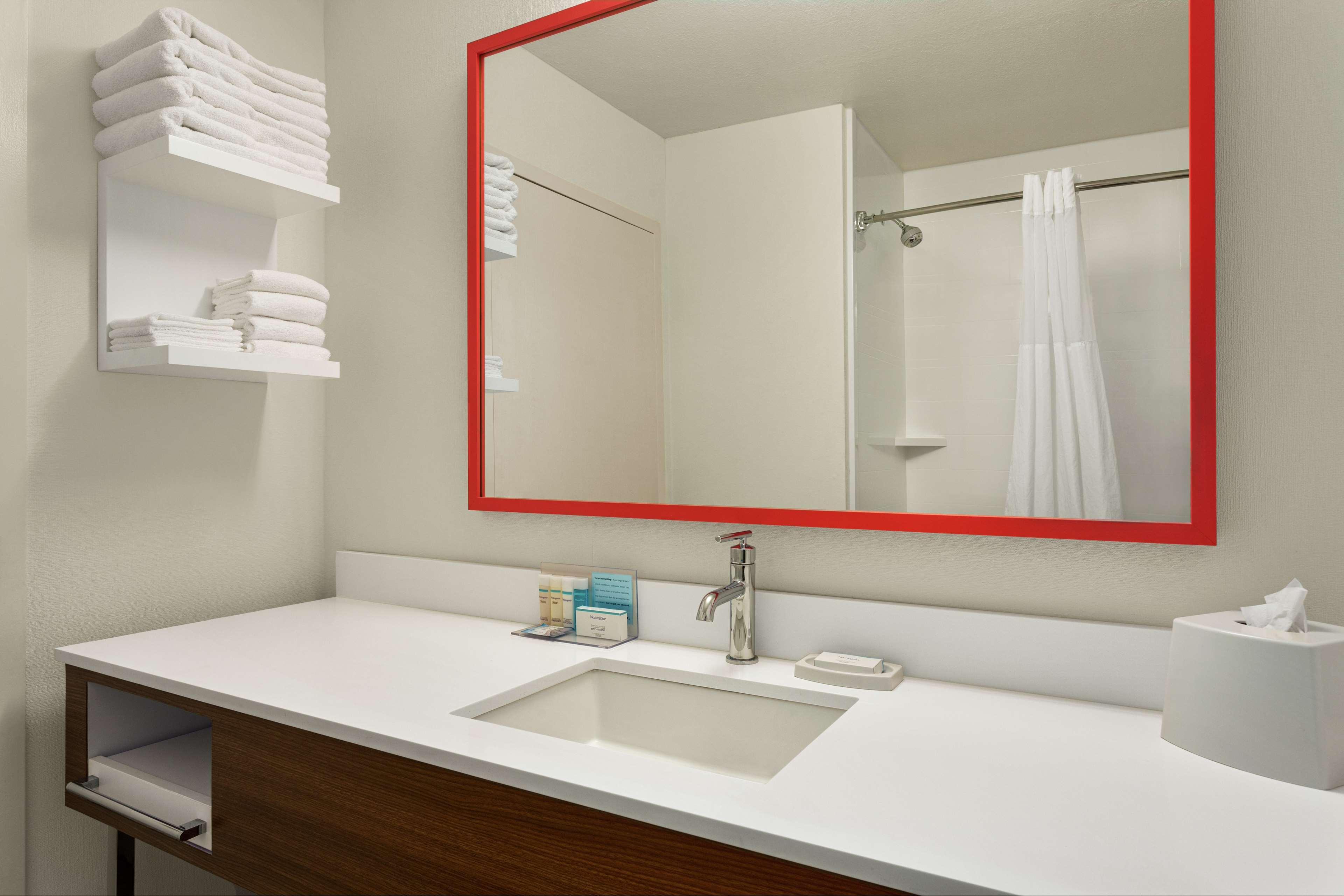 Hampton Inn Kansas City Blue Springs Exteriör bild