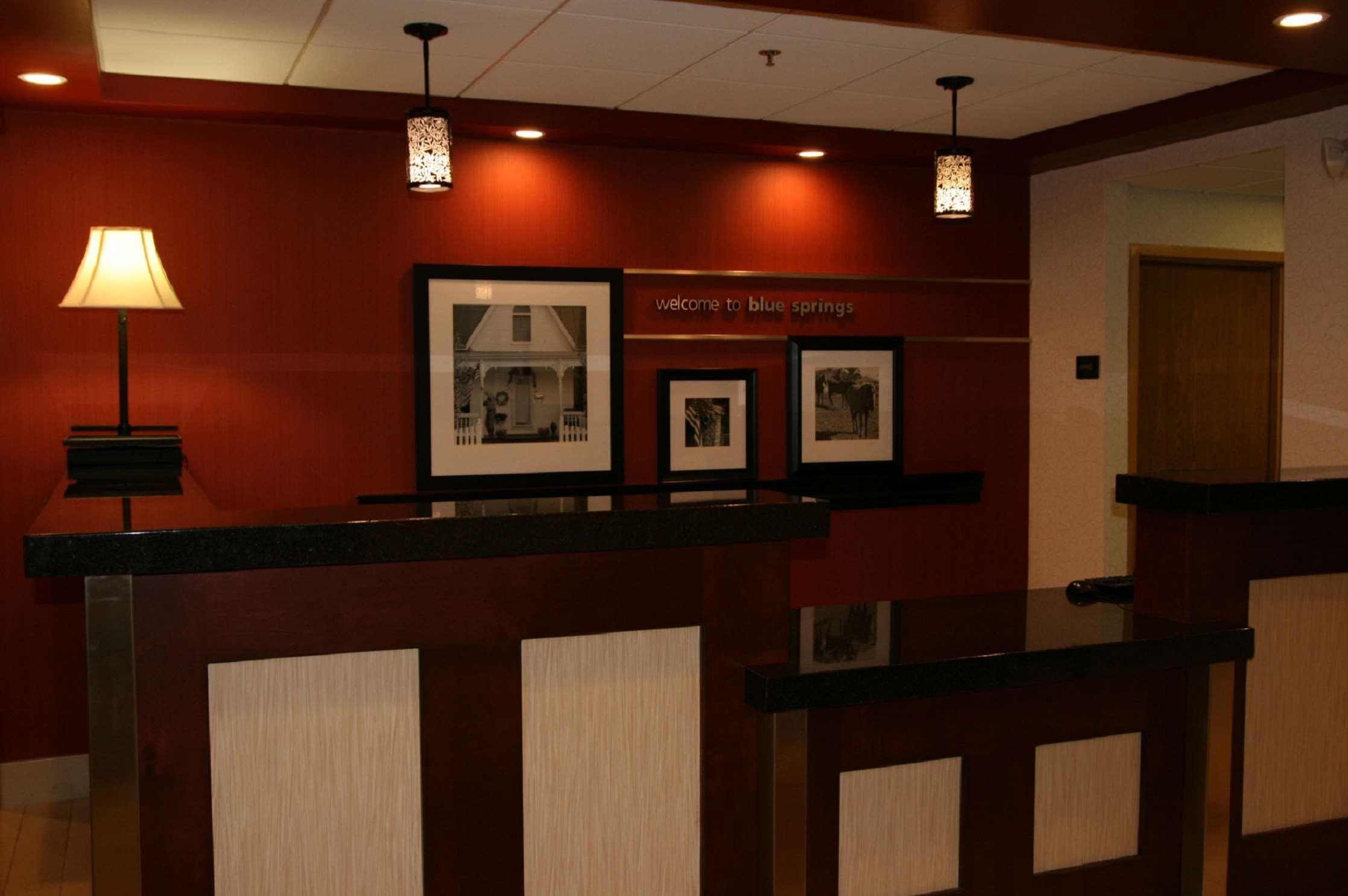 Hampton Inn Kansas City Blue Springs Exteriör bild