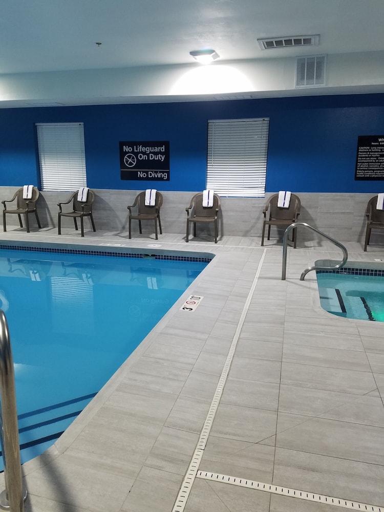 Hampton Inn Kansas City Blue Springs Exteriör bild