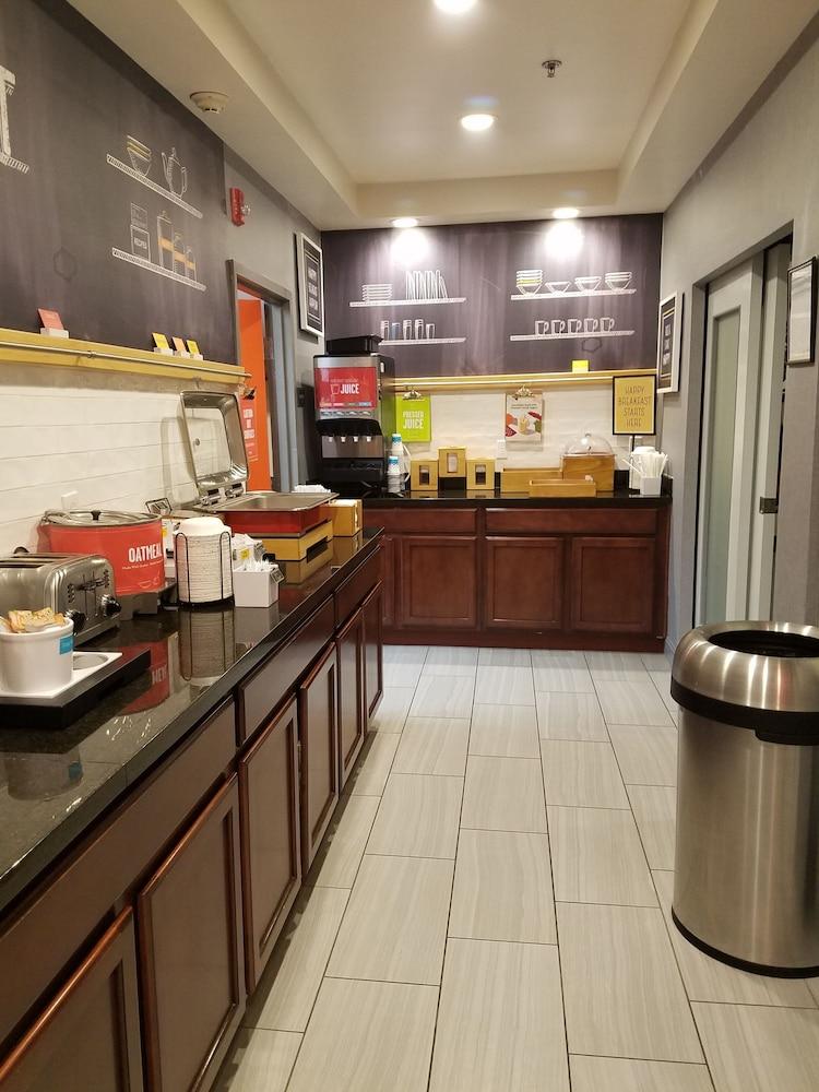 Hampton Inn Kansas City Blue Springs Exteriör bild