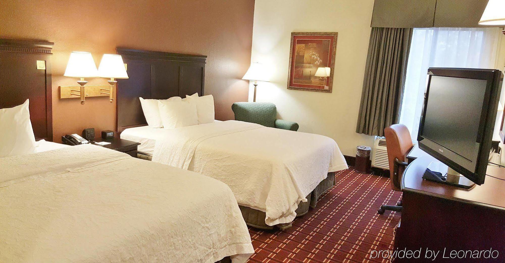 Hampton Inn Kansas City Blue Springs Exteriör bild