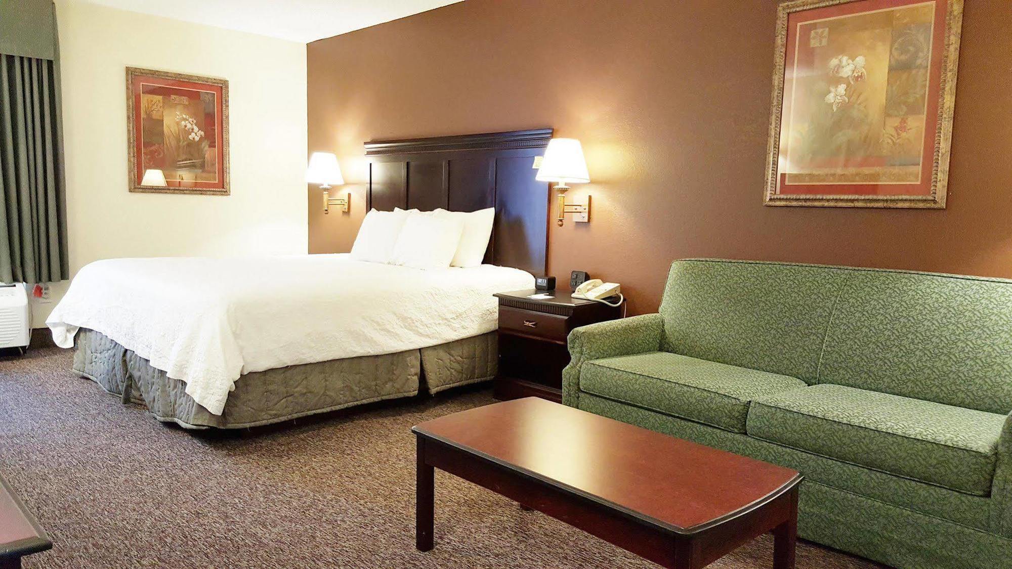 Hampton Inn Kansas City Blue Springs Exteriör bild