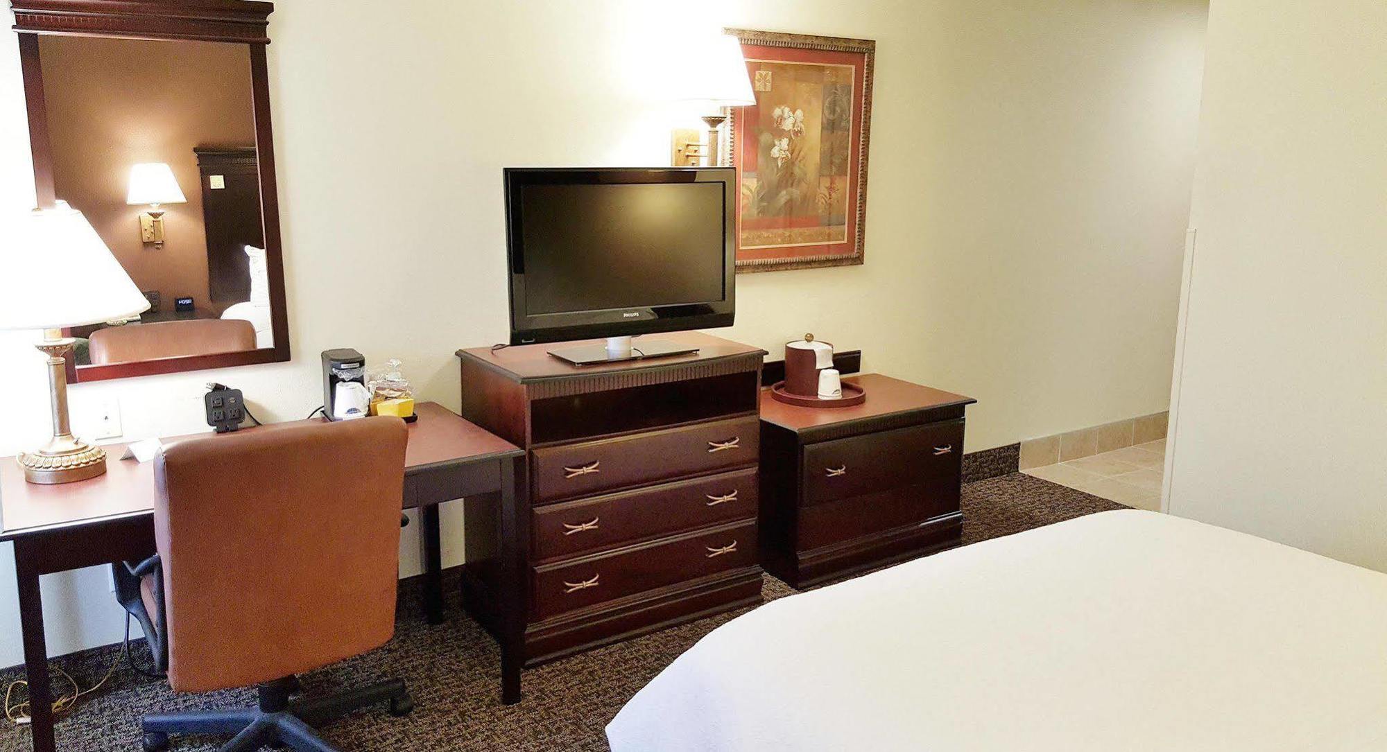 Hampton Inn Kansas City Blue Springs Exteriör bild