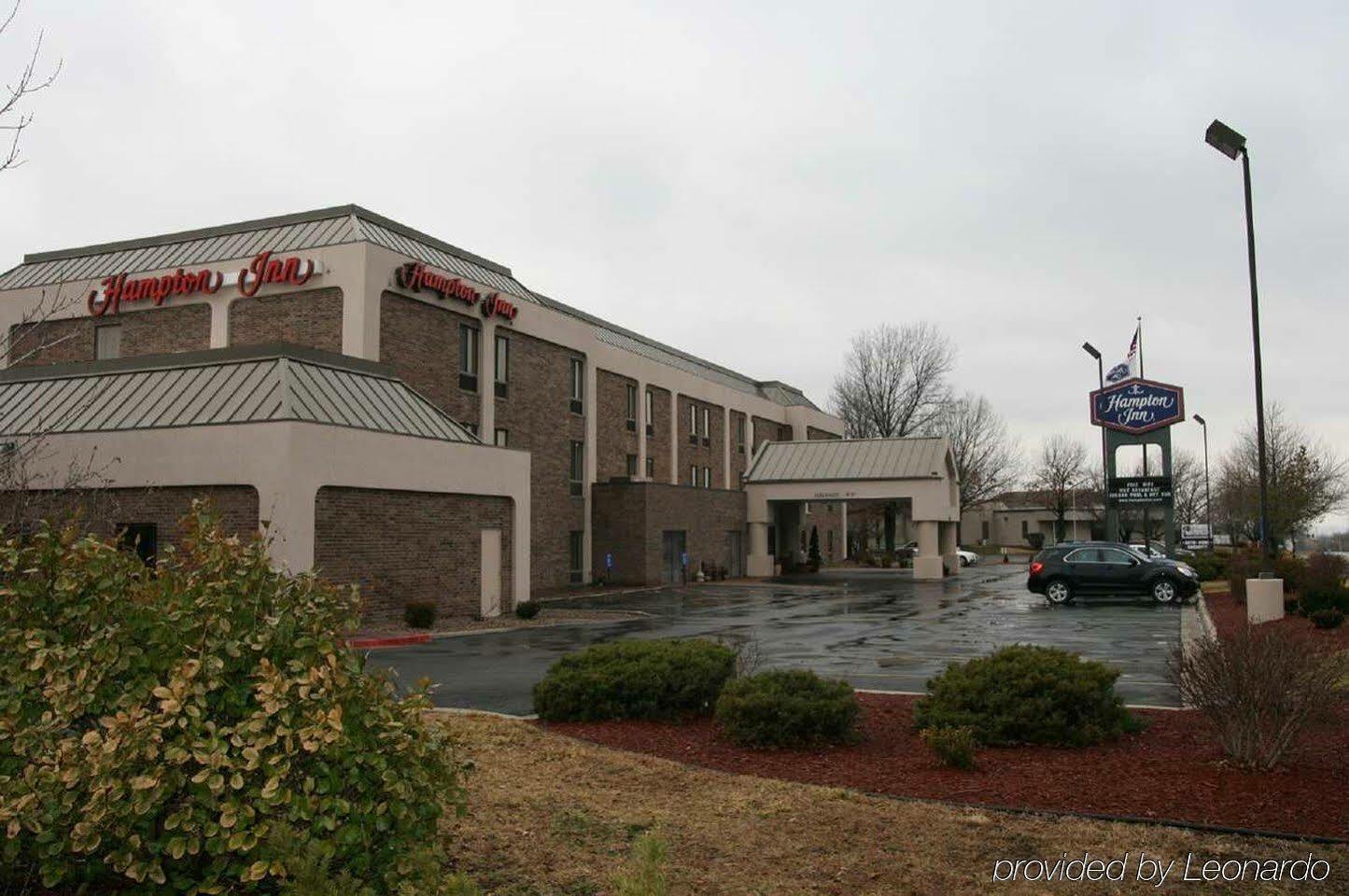 Hampton Inn Kansas City Blue Springs Exteriör bild